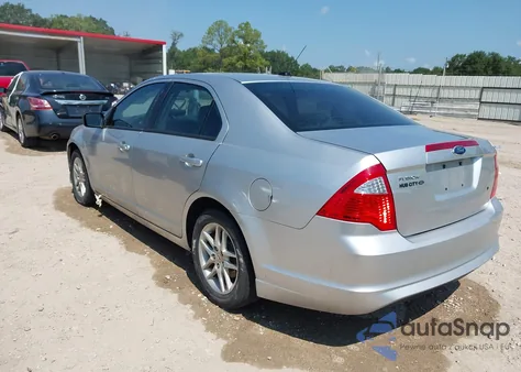 2012 Ford Fusion S из США, поврежденный, VIN 3FAHP0GA9CR113100